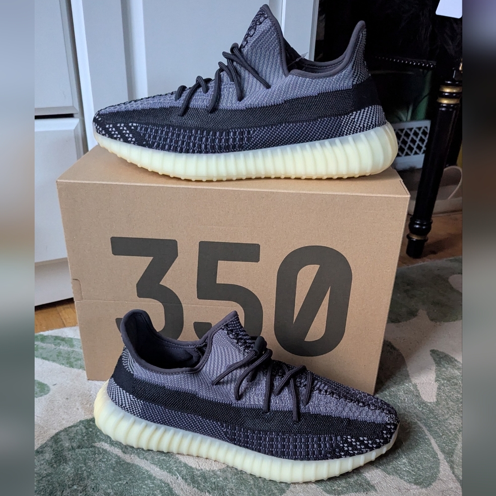 NWT Yeezy Boost 350 V2 Asriel FZ5000